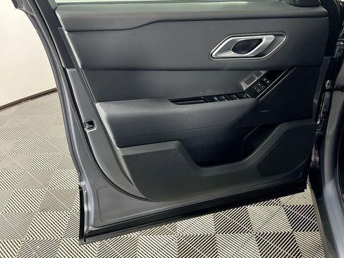 Used 2025 Land Rover Range Rover Velar Dynamic SE image 18