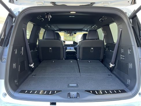 Used 2026 INFINITI QX80 4WD image 19