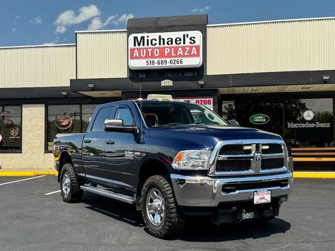 Used 2017 RAM 3500 Tradesman w/ Chrome Appearance Group AWD/4WD image 2