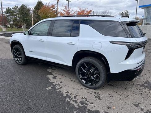New 2026 Chevrolet Traverse RS w/ LPO, Floor Liner Package image 3