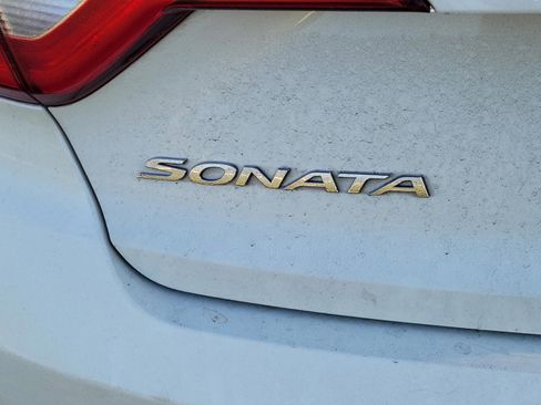 Used 2015 Hyundai Sonata Limited w/ Option Group 05 FWD image 23