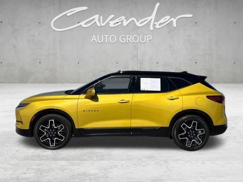 Used 2023 Chevrolet Blazer RS w/ Driver Confidence II Package AWD/4WD image 13