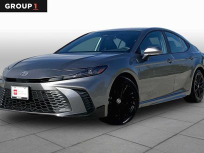 Used 2025 Toyota Camry SE w/ Multimedia Upgrade Package