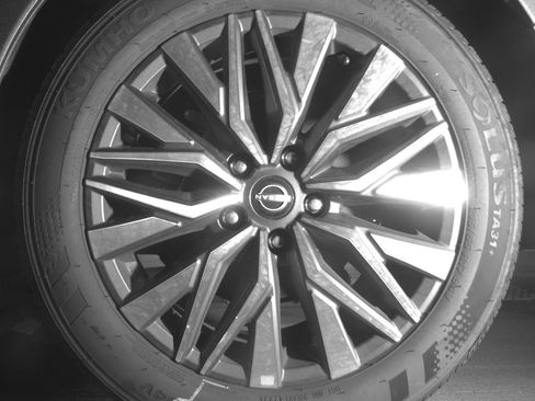 Used 2025 Nissan Altima 2.5 SV image 14