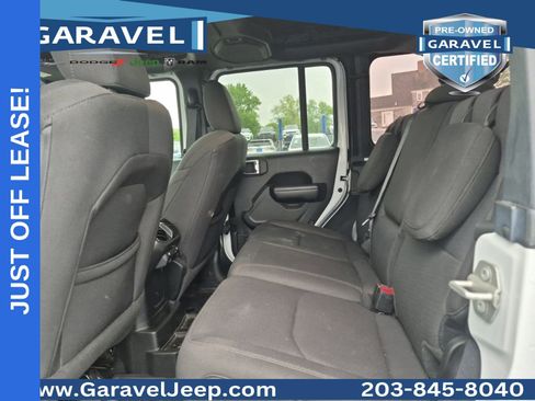 Used 2023 Jeep Wrangler Unlimited w/ Cold Weather Group AWD/4WD image 3