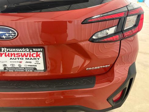 Used 2024 Subaru Crosstrek 2.0i Premium AWD/4WD image 18