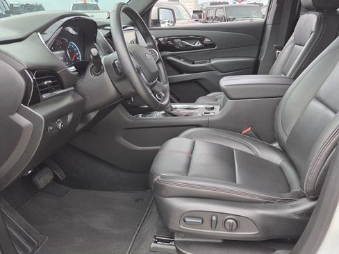 Used 2023 Chevrolet Traverse RS AWD/4WD image 11