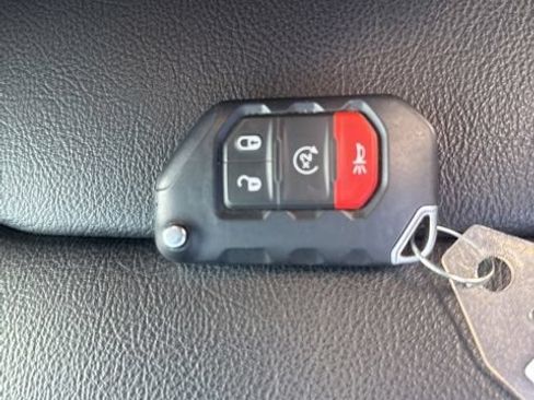 Used 2026 Jeep Wrangler Unlimited Sahara w/ Safety Group AWD/4WD image 35