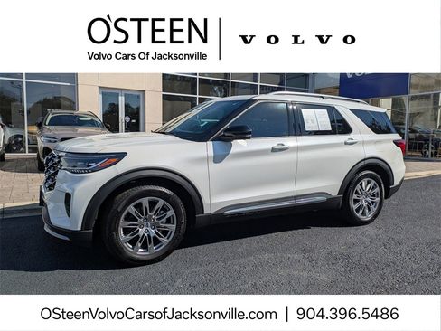 Used 2025 Ford Explorer Platinum image 1