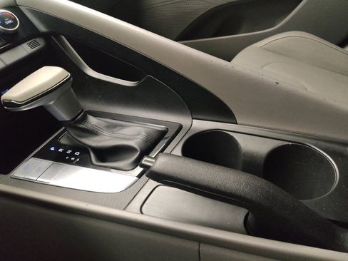 Used 2023 Hyundai Elantra SEL image 26