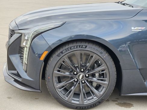 New 2026 Cadillac CT5 V Blackwing w/ Carbon Fiber 2 Package RWD image 6