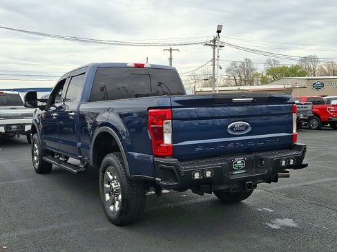 Used 2019 Ford F250 Lariat w/ Chrome Package image 8
