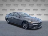 Used 2024 Hyundai Elantra SEL image 2