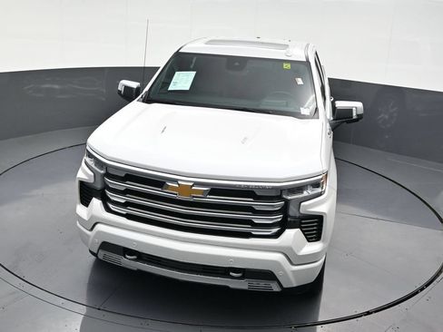 Used 2025 Chevrolet Silverado 1500 High Country w/ High Country Premium Package AWD/4WD image 22