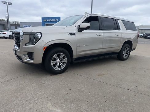 Used 2022 GMC Yukon XL SLE w/ Gmc Pro Safety Plus Package image 6