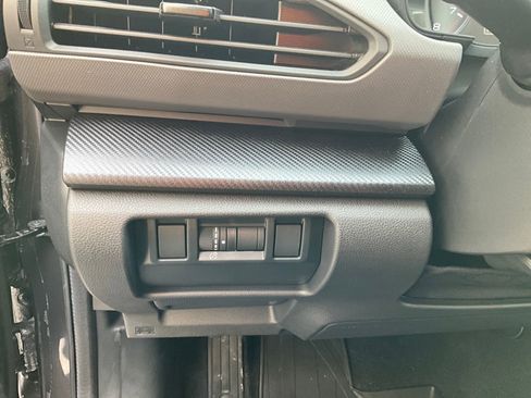 Certified 2025 Subaru Crosstrek 2.5i Limited w/ Crosstrek Mirror Package image 28