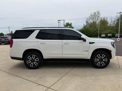 Used 2024 GMC Yukon AT4 AWD/4WD image 4