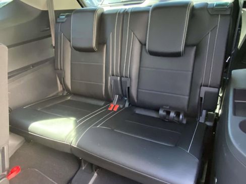 Used 2023 Volkswagen Atlas SE w/ Panoramic Sunroof Package FWD image 16