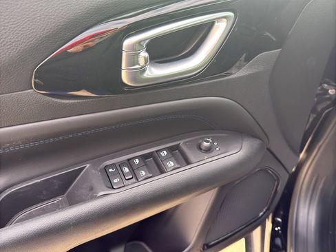 New 2026 Jeep Compass Latitude AWD/4WD image 9