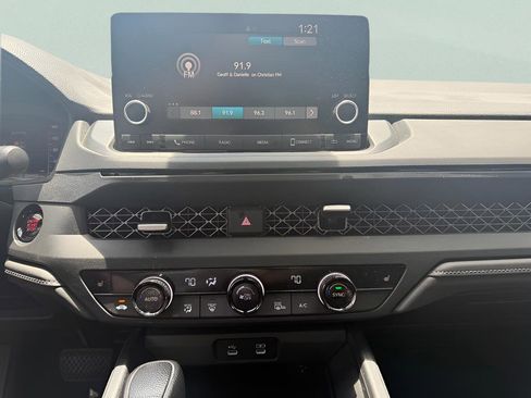Used 2023 Honda Accord EX image 17