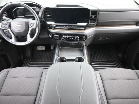 Used 2024 Chevrolet Silverado 3500 LT w/ Convenience Package image 12