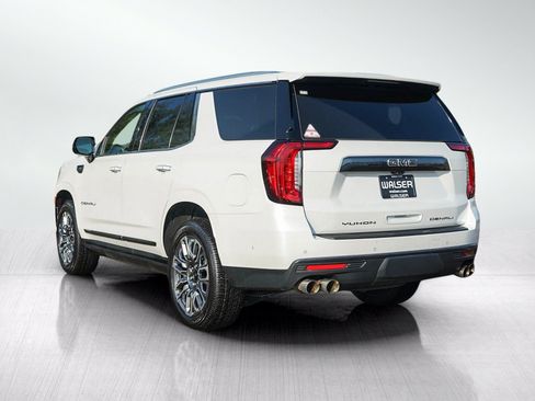 Used 2023 GMC Yukon Denali Ultimate AWD/4WD image 3