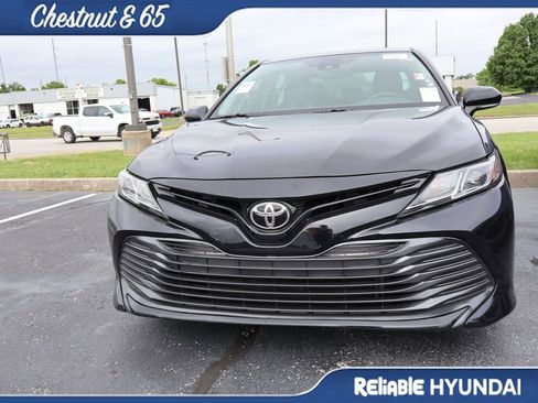 Used 2019 Toyota Camry LE w/ Convenience Package FWD image 6