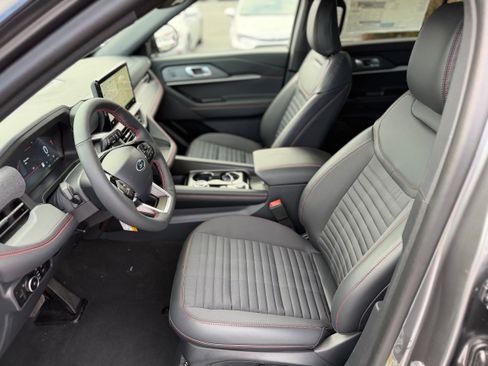 New 2026 Ford Explorer ST-Line w/ ST-Line Street Pack AWD/4WD image 10