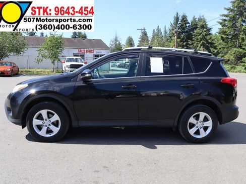 Used 2013 Toyota RAV4 XLE AWD/4WD image 5