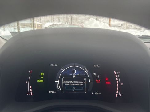 Used 2025 Toyota Camry LE image 39