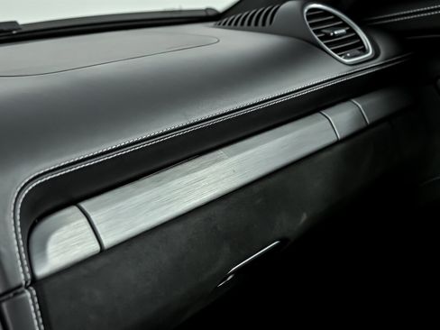 Used 2022 Porsche 718 Cayman GT4 image 36