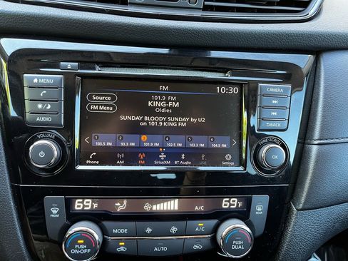 Used 2019 Nissan Rogue SV AWD/4WD image 15