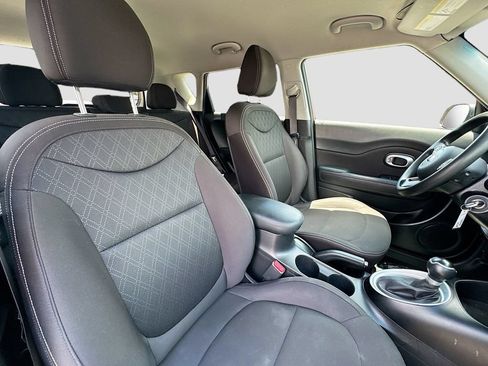 Used 2016 Kia Soul w/ Convenience Package FWD image 25