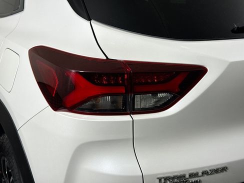 Used 2023 Chevrolet TrailBlazer ACTIV w/ Technology Package image 36