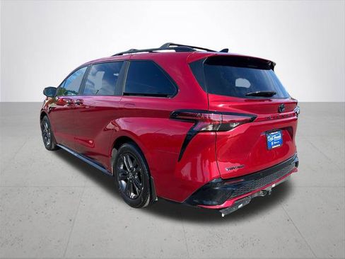 Certified 2025 Toyota Sienna XSE w/ XSE Plus Package AWD/4WD image 10