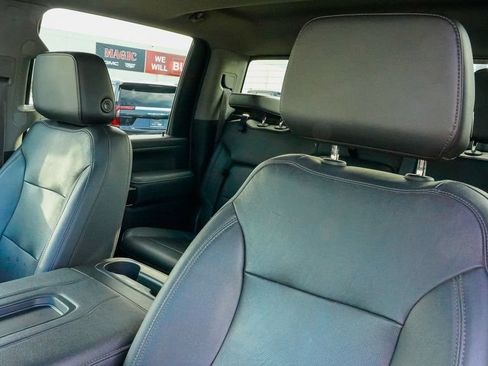 Used 2022 GMC Sierra 2500 SLT w/ SLT Premium Package AWD/4WD image 18