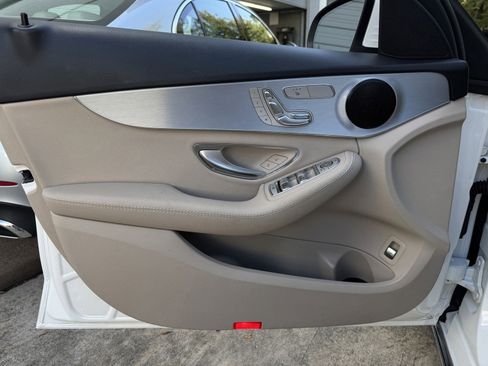 Used 2019 Mercedes-Benz C 300 C 300 image 19