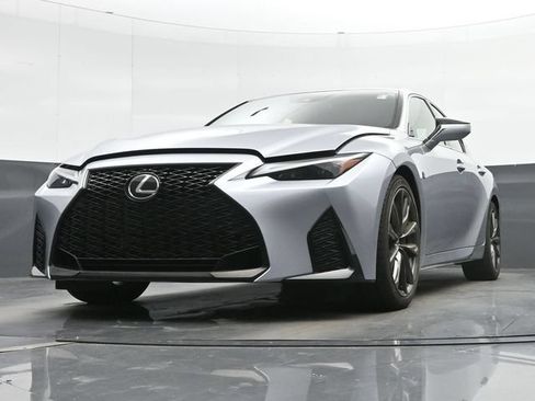 Used 2024 Lexus IS 350 F Sport RWD image 9