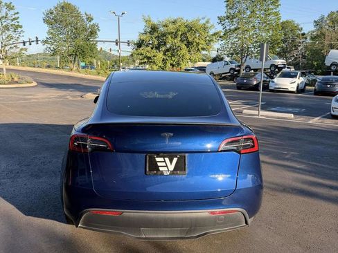 Used 2024 Tesla Model Y Long Range AWD/4WD image 7