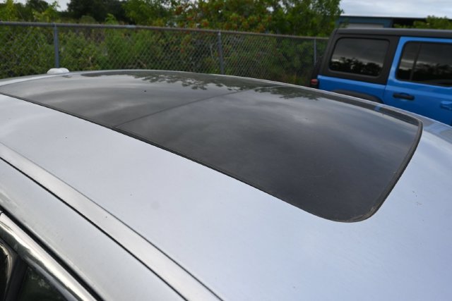 Used 2015 Lincoln MKS w/ Equipment Group 101A FWD image 15