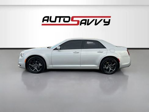 Used 2023 Chrysler 300 S RWD image 4