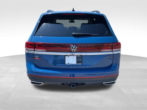 Used 2025 Volkswagen Atlas SE AWD/4WD image 6