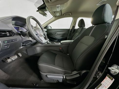 Used 2024 Nissan Sentra SV image 13