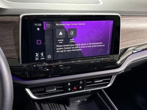 Used 2025 Volkswagen Atlas SEL Premium R-Line image 19