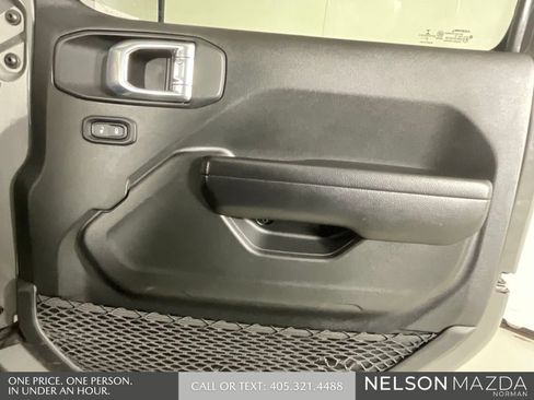 Used 2021 Jeep Gladiator Rubicon AWD/4WD image 20