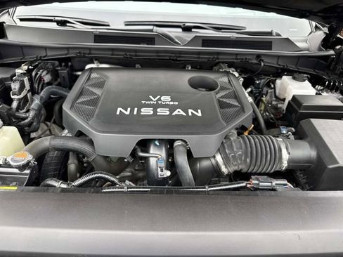 Used 2025 Nissan Armada Platinum Reserve w/ Convenience Package RWD image 10