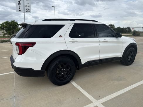 Used 2023 Ford Explorer Timberline w/ Timberline Technology Package AWD/4WD image 4