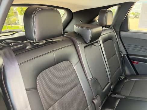 Used 2025 Ford Escape SE FWD image 34