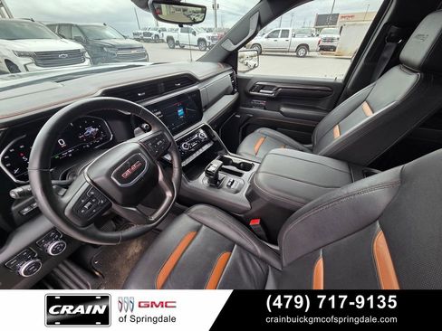Used 2024 GMC Sierra 1500 AT4 w/ Technology Package AWD/4WD image 10