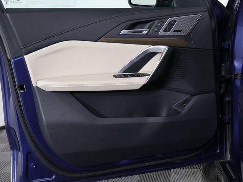 Used 2025 BMW X1 xDrive28i w/ Premium Package image 12